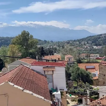 Giannis Traditional House