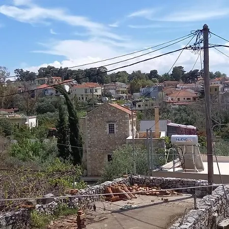 Giannis Traditional House